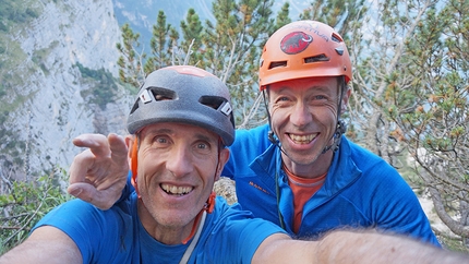50Special, Val Trementina, Paganella - Rolando Larcher e Luca Giupponi in cima alla via 50Special, Val Trementina (Paganella)