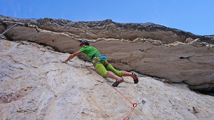 50Special, Val Trementina, Paganella - Rolando Larcher in RP sul quinto tiro di 50Special, Val Trementina (Paganella)