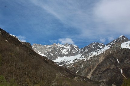 La traversata delle Valli di Lanzo, Valle dell'Orco, Valle di Viù - La traversata delle Valli di Lanzo: al centro la Talancia