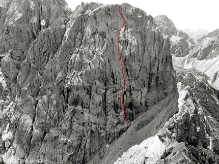 Laserz, Dolomiti di Lienz, Lisi Steurer - Direkte Laserz-Nordwand, Laserz, Dolomiti di Lienz, aperta da Gustl Thaler e Gerald Leinweber il 05/08/1939