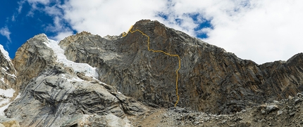 Cashan West climbed in Peru by Iker Pou, Eneko Pou, Manu Ponce