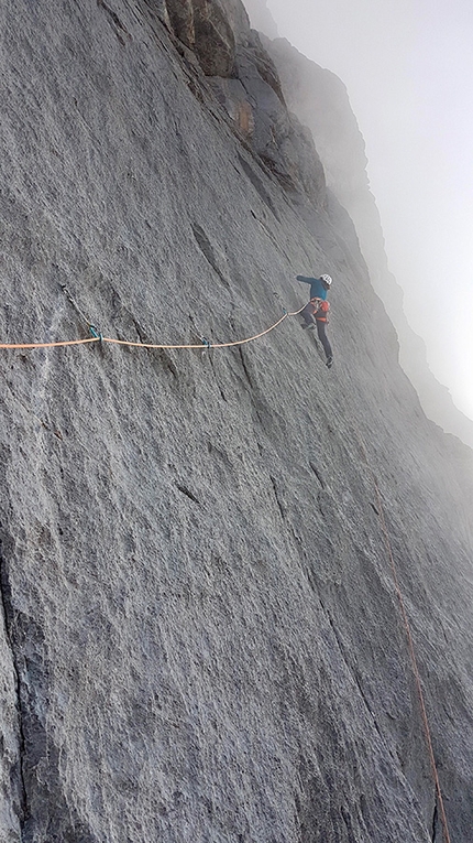 Eiger - Nina Caprez ripete La Vida es Silbar sull’Eiger, insieme a Aymeric Clouet