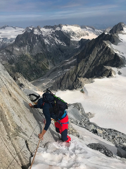 Carè Alto - Carè Alto: Flavio Boselli in discesa sulla via normale