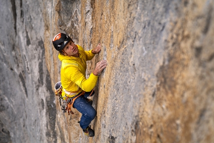 Roger Schaeli, Sean Villanueva sull'Eiger compiono la prima salita in giornata di La Vida es Silbar