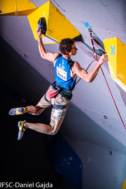 Adam Ondra, successo e fallimento ai Campionati del mondo di arrampicata in Giappone
