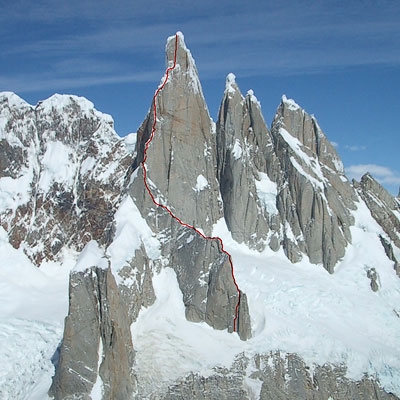 Slovenian pataGOnia 2005 expedition, Silvo Karo, Andrej Grmovsek, Tanja Grmovsek, Monika Kambic Mali - Cerro Torre: The line of the Slovenian route.