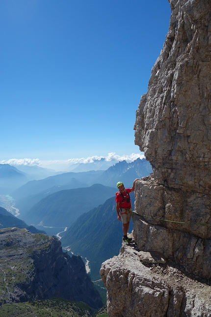 Cima Grande di Lavaredo, Dolomites - Making the first ascent of Zeitsprung, Große Zinne, Drei Zinnen, Dolomites (Hannes Pfeifhofer, Diddi Niederbrunner)