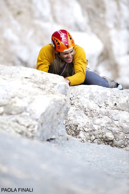 Menhir - Sass dla Crusc - Nicola Tondini nella prima libera di Menhir, Pilastro di Mezzo, Sass dla Crusc, Dolomiti