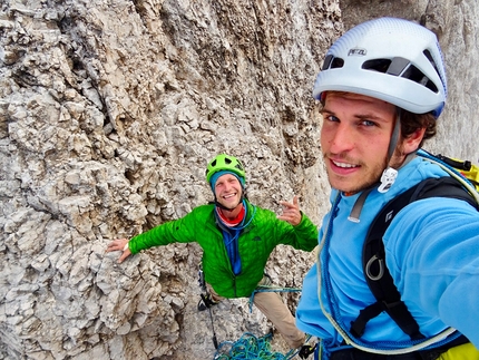 Marmolada Dolomiti, Colombo lunatico, Nicolò Geremia, Thomas Gianola - Nicolò Geremia e Thomas Gianola durante l'apertura di Colombo lunatico sulla parete sud della Marmolada in Dolomiti