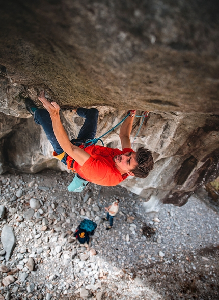 Marco Zanone - Marco Zanone su Coup du Grace 9a in Val Bavona