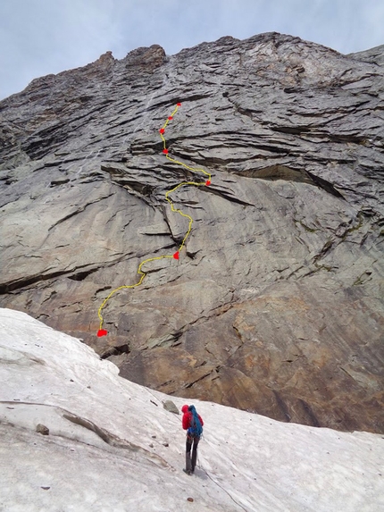 Petit Mont Greuvetta, Mont Blanc - The line of Lloverà y yo verè, west face of Petit Mont Greuvetta, Mont Blanc (Camillo Bussolati, Matteo Castellini 2019)