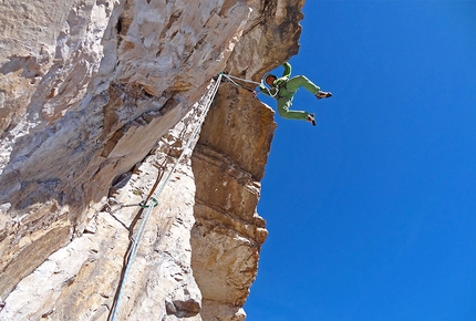 Tofana di Rozes Dolomiti - In arrampicata sulla Via Costantini - Apollonio sul Pilastro della Tofana di Rozes, Dolomiti