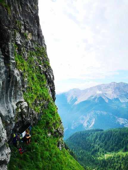 Dolomiti di Brenta, Cima Uomo, Dimitri Bellomi, Michele Lucchini - Moondance alla Cima Uomo, Dolomiti di Brenta: all'attacco della via