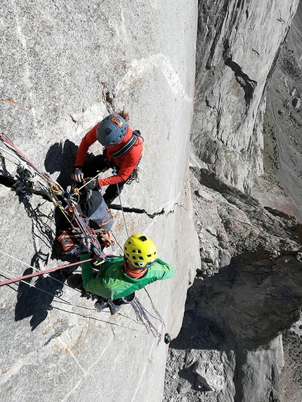 Kirghizistan arrampicata, Dimitri Anghileri, Mirco Grasso, Matteo Motta - Dimitri Anghileri, Mirco Grasso, Matteo Motta in arrampicata big wall in Kirghizistan 