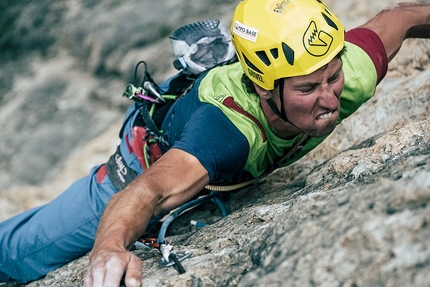 Corna Rossa, Dolomiti di Brenta, Silvestro Franchini, Manuel Bontempelli - Silvestro Franchini sulla Via Donato Zeni alla Corna Rossa, Dolomiti di Brenta