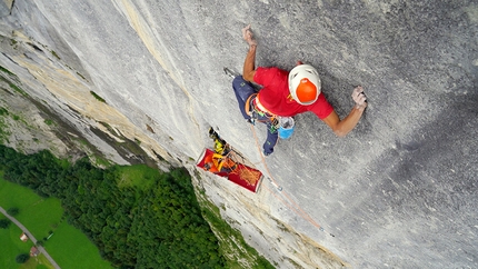 Cédric Lachat fires first one day ascent of Fly in Lauterbrunnental