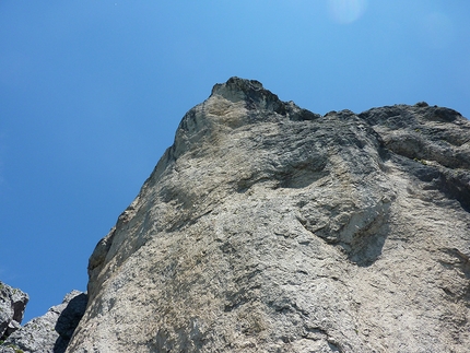 Torre Cecilia, Grigna Meridionale - La parete sud della Torre Cecilia in Grignetta