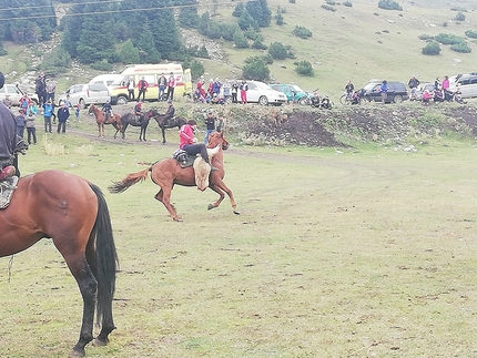 Kyrgyzstan trekking, Tian Shan - Trekking in Tian Shan, Kyrgyzstan: Festival di Jyrgalan