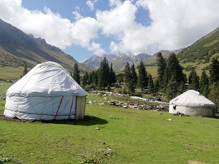 Kirghizistan: un trekking nel Tian Shan tra jailoo e ghiacciai