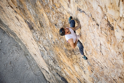 Dani Arnold - Swiss alpinist Dani Arnold climbing the Comici - Dimai route up Cima Grande di Lavaredo, Tre Cime di Lavaredo, Dolomites, in 46 minutes and 30 seconds