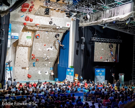 Adam Ondra and Chaehyun Seo control Kranj