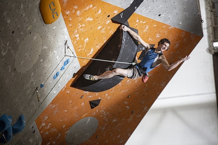 Lučka Rakovec and Adam Ondra crowned European Climbing Champions in Edinburgh