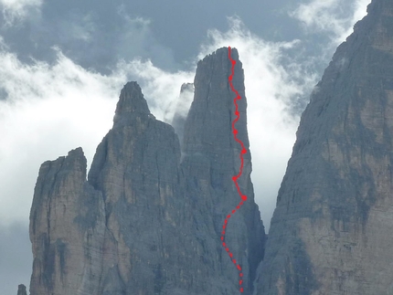 Tre Cime di Lavaredo Dolomiti - Il tracciato di Nostalgie, Cima Piccola, Tre Cime di Lavaredo, Dolomiti (Manuel Baumgartner, Mark Oberlechner 2019)