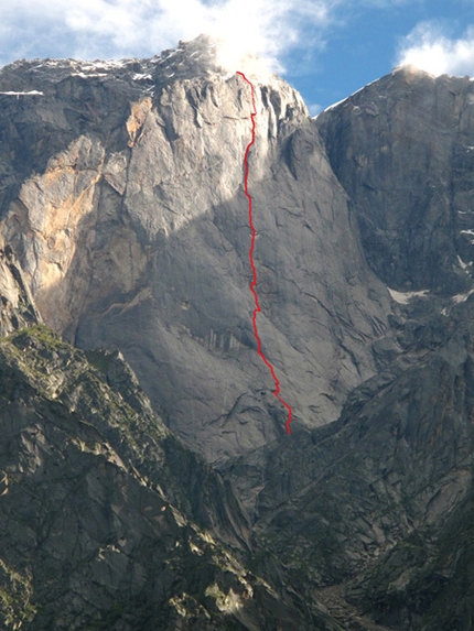 Sílvia Vidal, Naufragi - La linea di Naufragi (1050m, A4+/6a+) nella Kinnaur Valley, India