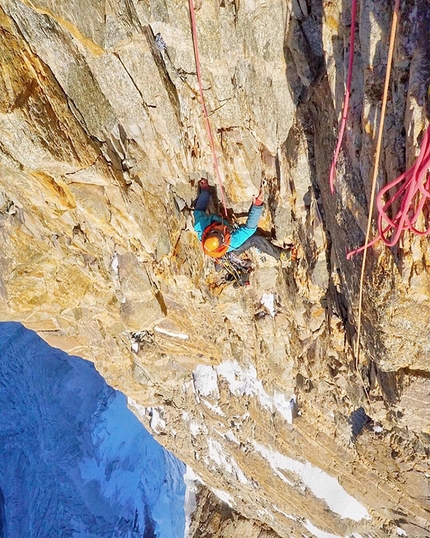 Koyo Zom, Tom Livingstone, Ally Swinton - Koyo Zom, Pakistan: first ascent of west face by Tom Livingstone e Ally Swinton