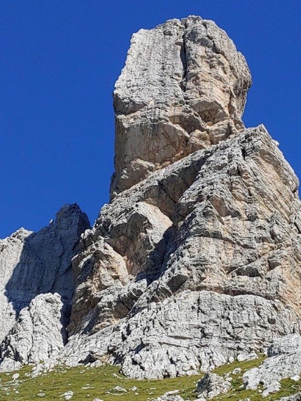 Pupo di Lozzo, Pupo di Baion, Marmarole, Dolomiti - Gianmario Meneghin in apertura su Tra-Monti di Mare, Pupo di Lozzo, Marmarole, Dolomiti