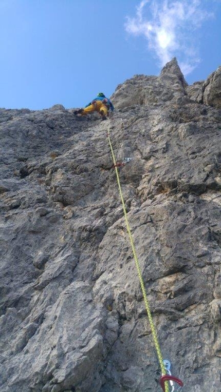 Pupo di Lozzo, Pupo di Baion, Marmarole, Dolomiti - Gianmario Meneghin in apertura su Tra-Monti di Mare, Pupo di Lozzo, Marmarole, Dolomiti