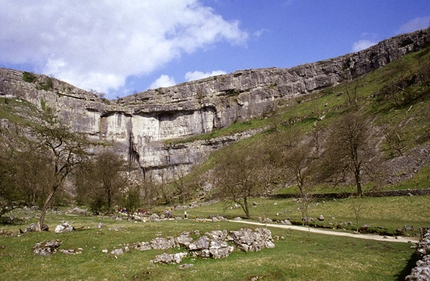 Steve McClure climbs new 9a+ at Malham Cove