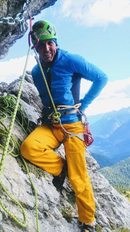 Pupo di Lozzo, Pupo di Baion, Marmarole, Dolomiti - Gianmario Meneghin in apertura su Tra-Monti di Mare, Pupo di Lozzo, Marmarole, Dolomiti