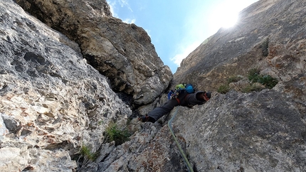 Come fantasmi. Pensieri effimeri su una salita trad, la via Casarotto alla Roda di Vael, Dolomiti