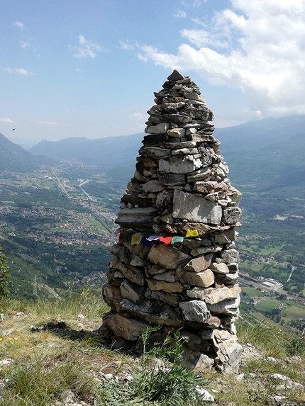 Cateissard, Valle di Susa - Tibetan prayer flags at Tempio del Vento