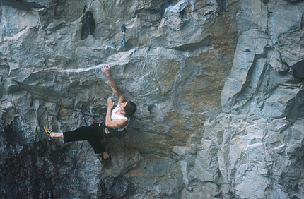 Alberto Gnerro - Alberto Gnerro climbing Reinis Vibes