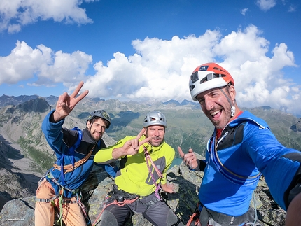 Pizzo Fizzi, Alpe Devero - Durante l'apertura di Sfizzi della Vita al Pizzo Fizzi, Alpe Devero (Claudio Castiglione, Tommaso Lamantia, Tommaso Salvadori, Gianluca Zambotto)