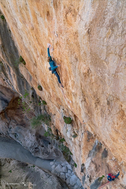 Aleksandra Taistra, Hotel Supramonte, Sardinia - Aleksandra Taistra climbing Hotel Supramonte, Gole di Gorropu, Sardinia