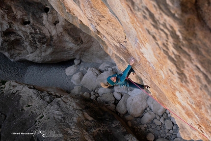 Aleksandra Taistra, Hotel Supramonte, Sardinia - Aleksandra Taistra climbing Hotel Supramonte, Gole di Gorropu, Sardinia