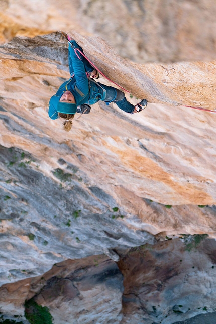 Aleksandra Taistra, Hotel Supramonte, Sardinia - Aleksandra Taistra climbing Hotel Supramonte, Gole di Gorropu, Sardinia