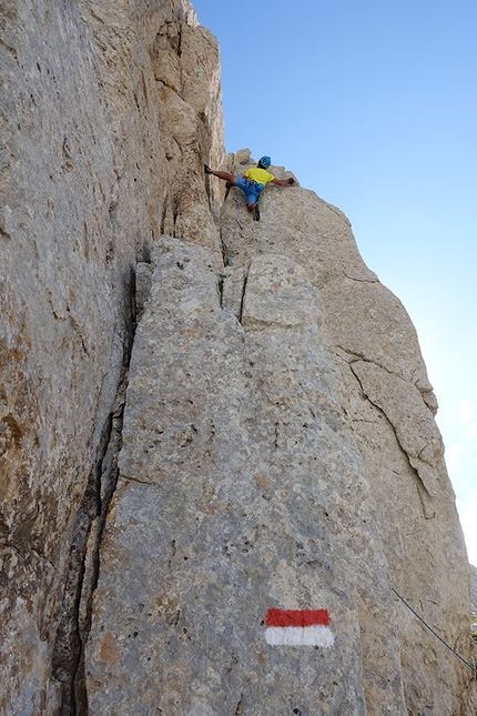 Gran Sasso, Corno Piccolo, Fiamme di Pietra, Riccardo Quaranta - Gran Sasso: arrampicata trad alle Fiamme di Pietra del Corno Piccolo