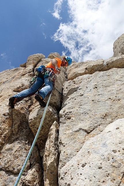 Gran Sasso, Corno Piccolo, Fiamme di Pietra, Riccardo Quaranta - Gran Sasso: trad climbing at Fiamme di Pietra, Corno Piccolo