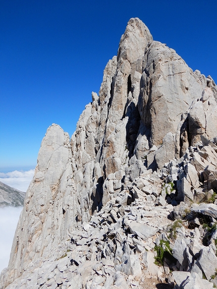 Gran Sasso, Corno Piccolo, Fiamme di Pietra, Riccardo Quaranta - Gran Sasso: arrampicata trad alle Fiamme di Pietra del Corno Piccolo