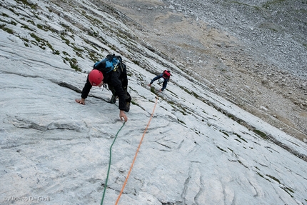 Diretta Messner, Sasso delle Nove, Fanes, Dolomiti - Salendo la Diretta Messner, Sasso delle Nove, Fanes, Dolomiti