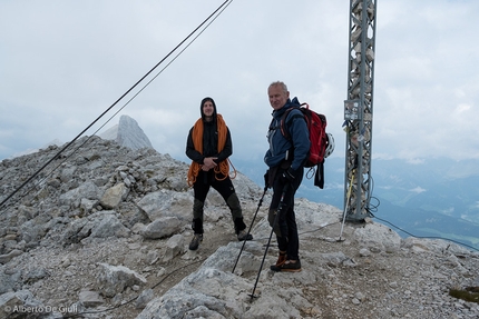 Diretta Messner, Sasso delle Nove, Fanes, Dolomiti - In cima al Sasso delle Nove, Fanes, Dolomiti dopo aver salito la Diretta Messner