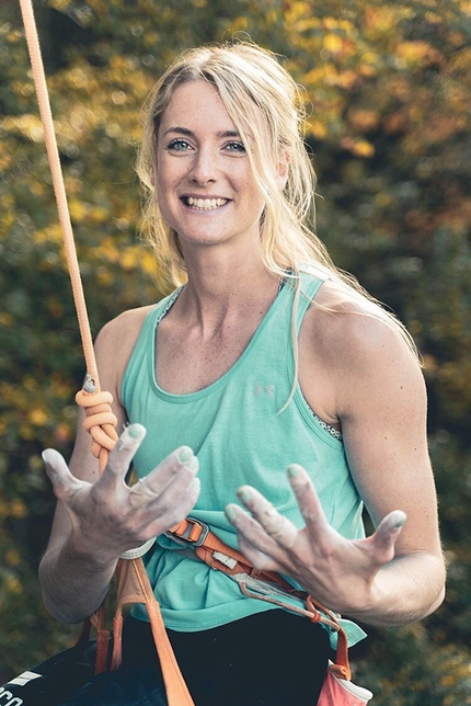 Matilda Söderlund - La 27enne climber svedese Matilda Söderlund dopo aver chiuso il suo primo 9a, The Elder Statesman in Frankenjura, Germania