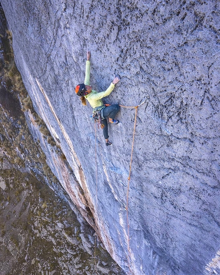 Charlotte Durif e Josh Larson aprono Vuelo del Condor, nuova multipitch sul Kuntur Sayana in Perù