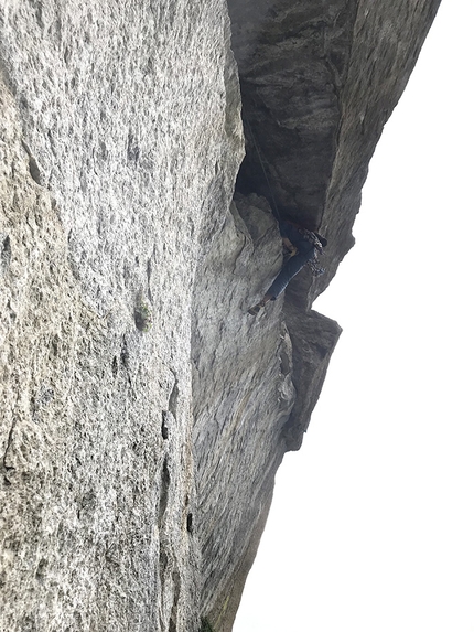 Valle Orco arrampicata - Valle dell'Orco: durante l'apertura di Mikakadi (Umberto Bado, Daniele Gallarato)
