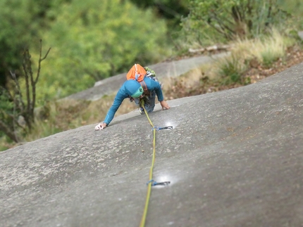 Valle Orco arrampicata - Valle dell'Orco: durante l'apertura di Mikakadi (Umberto Bado, Daniele Gallarato)