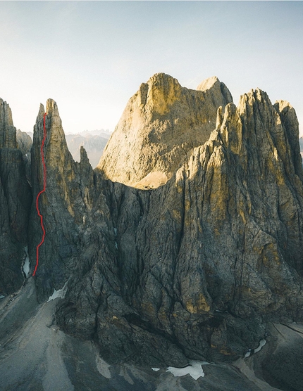 Torri del Vajolet, Catinaccio, Dolomiti - Dos Cervezas alla Torre Delago, Torri del Vajolet, Catinaccio, aperta da Johannes Egger, Stefan Plank, Paul Mair, Max Renner, 2019)